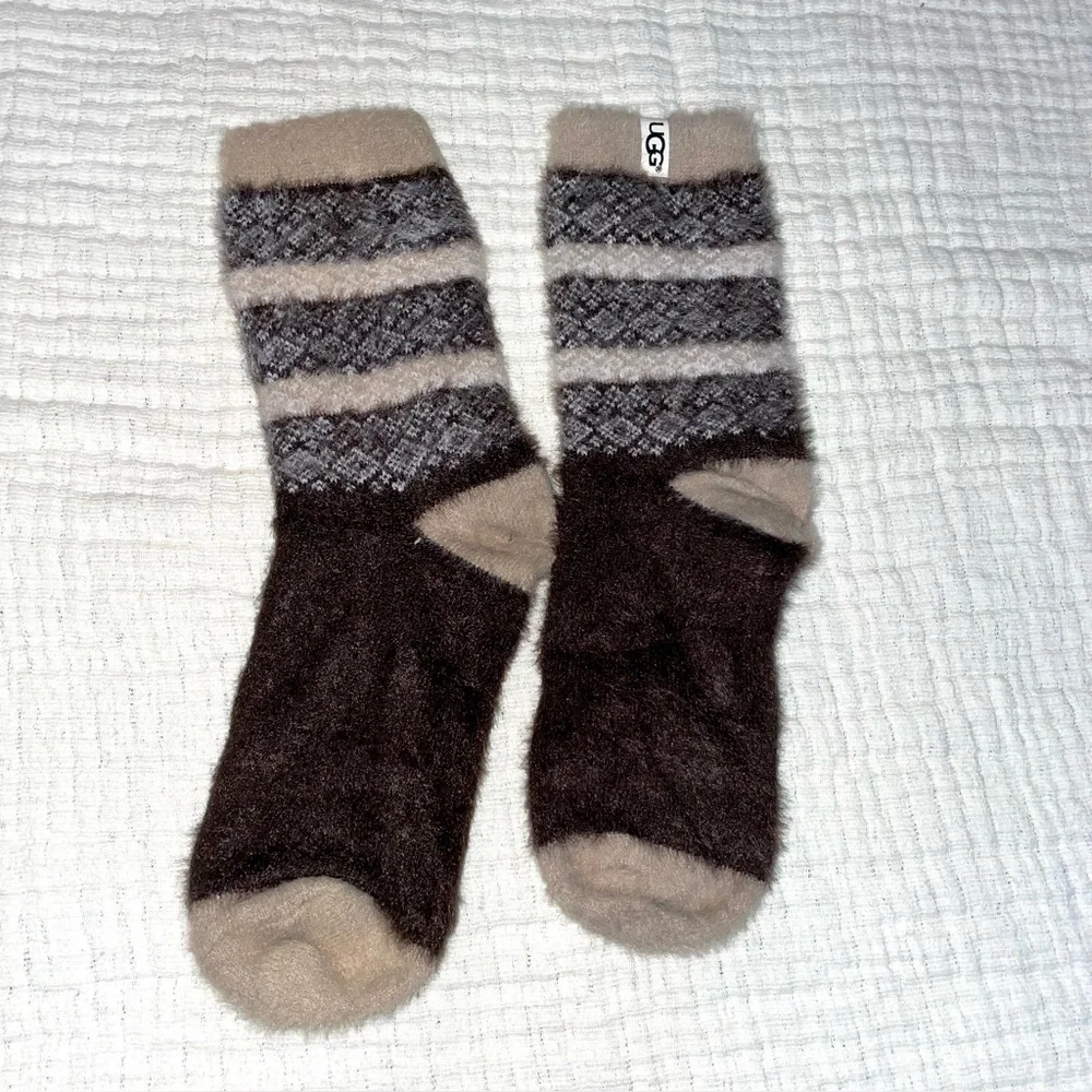 UGG Fuzzy Crew Socks Women’s Medium Brown  Red Floral & Nordic 2 Pair Soft NEW